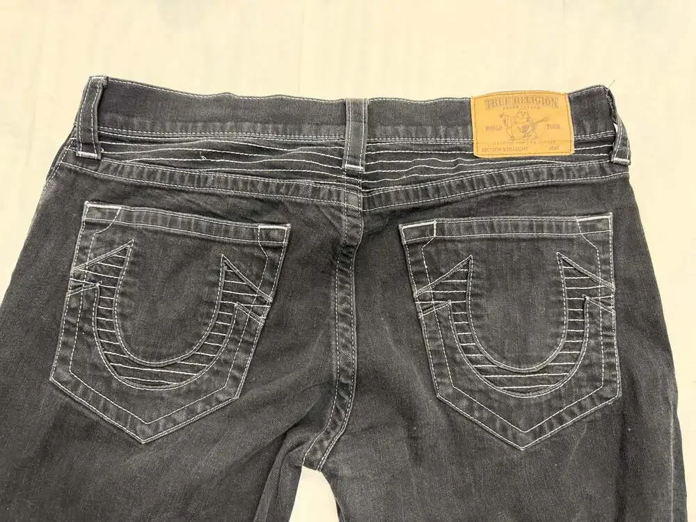 True Religion Straight Leg Jeans Size 38